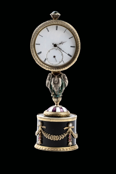 Objets of Vertu from the Melandri Collections: Art Déco Table Clocks and Salt & Pepper Shakers